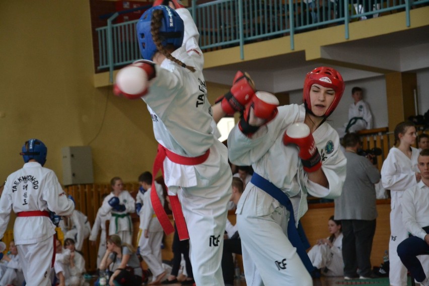 Taekwon-do Kids Cup - zawodnicy z całego regionu walczyli w Świerklanach [ZDJĘCIA]