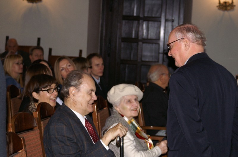 Statuetka J.B. Quadro za Collegium Iuridicum Novum  [ZDJĘCIA, WIDEO]