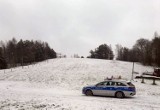 Stoki narciarskie „pod lupą” kartuskich policjantów. Mieszkańcy korzystają z zimowej aury