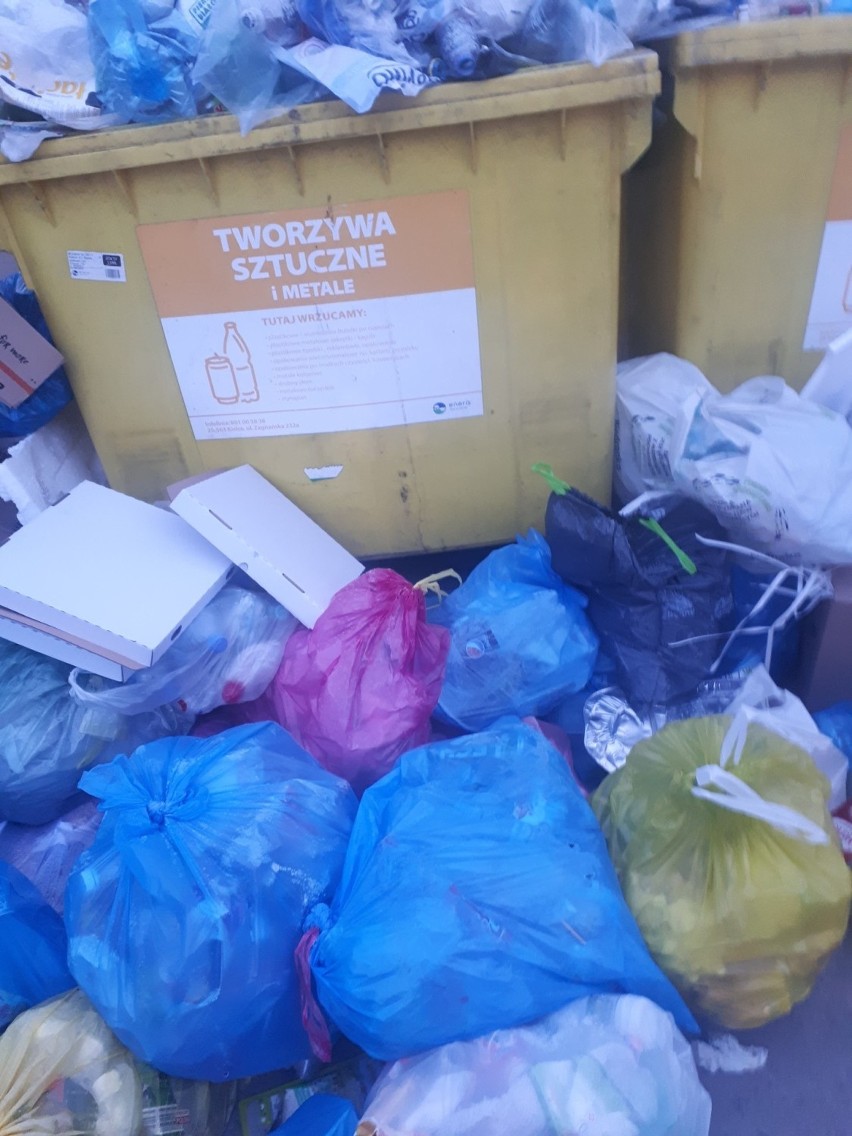 Śmieci zalegają w altanach na osiedlach w Kielcach. Mieszkańcy alarmują [ZDJĘCIA]