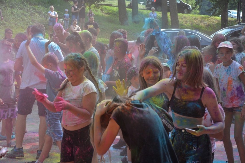 Święto Kolorów Holi na sępoleńskiej plaży