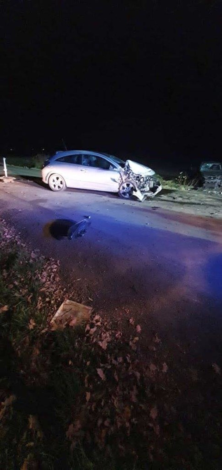 Wypadek za obwodnicą Nysy. Między Wyszkowem Śląskim i Kubicami zderzyły się dwa samochody