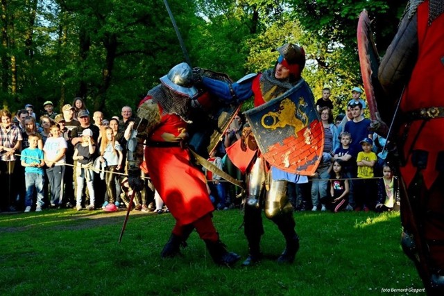 W sobotę, 18 maja, Lubuskie Muzeum Wojskowe w Drzonowie zaprosiło mieszkańców na kolejną odsłonę Europejskiej Nocy Muzeów. Jak zwykle na gości czekało mnóstwo atrakcji.