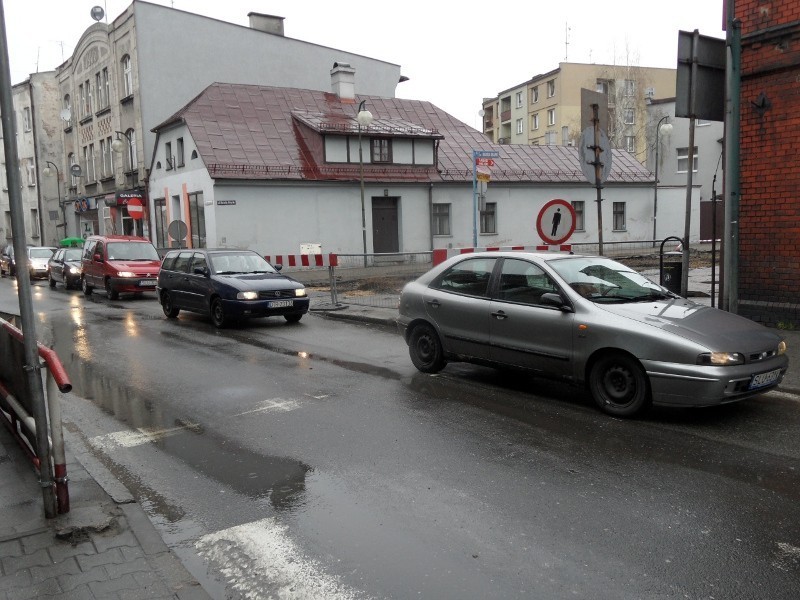 Uwaga kierowcy, wjazd na ul.Karola Miarki w Lublińcu od ul.Mickiewicza jest zamknięty