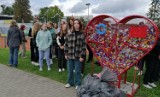 Uczniowie II Liceum Ogólnokształcącego w Oleśnicy pozbierali śmieci w mieście (ZDJĘCIA)