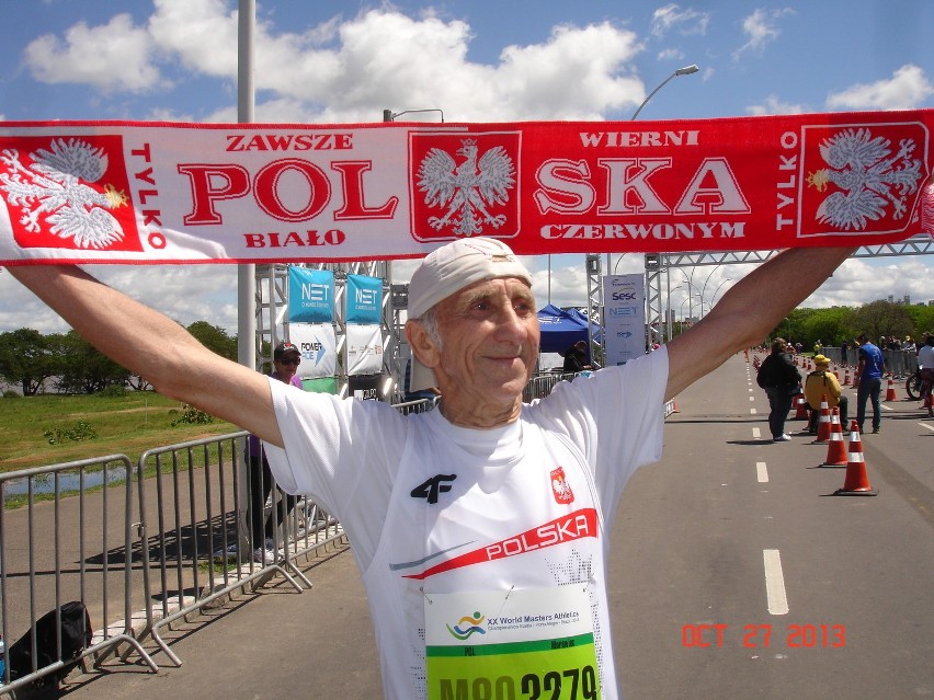 81-letni Jan Morawiec z Łodzi zdobył złoty medal w biegu maratońskim w Brazylii