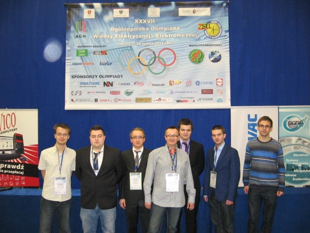 od lewej Mirosław Wiejacki, Michał Łyszczarz, Marek Nowak, Robert Hosaja, Artur Zaniewski, Domink Podosek i Szymon Judasz.