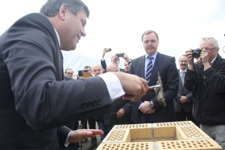 Wicepremier wmurował kamień węgielny pod fabrykę w Wągrowcu