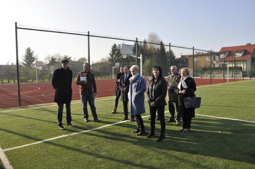 Szkoła w Babicach ma nowy kompleks sportowo-rekreacyjny