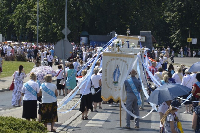 W zeszłym roku w Gorzowie procesja w Boże Ciało przeszła z Zawarcia na Stary Rynek przy katedrze.