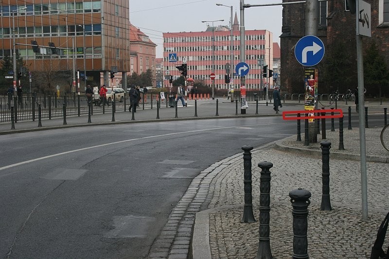 Plac Dominikański - zjazd z ul. Błogosławionego Czesława w...