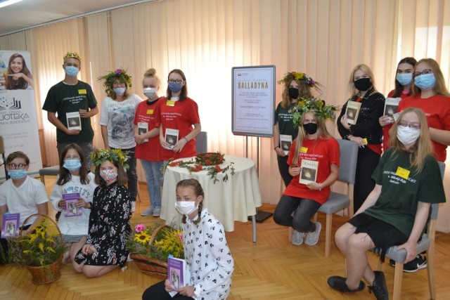 Narodowe czytanie "Balladyny" w Miejsko-Gminnej Bibliotece Publicznej w Jędrzejowie.