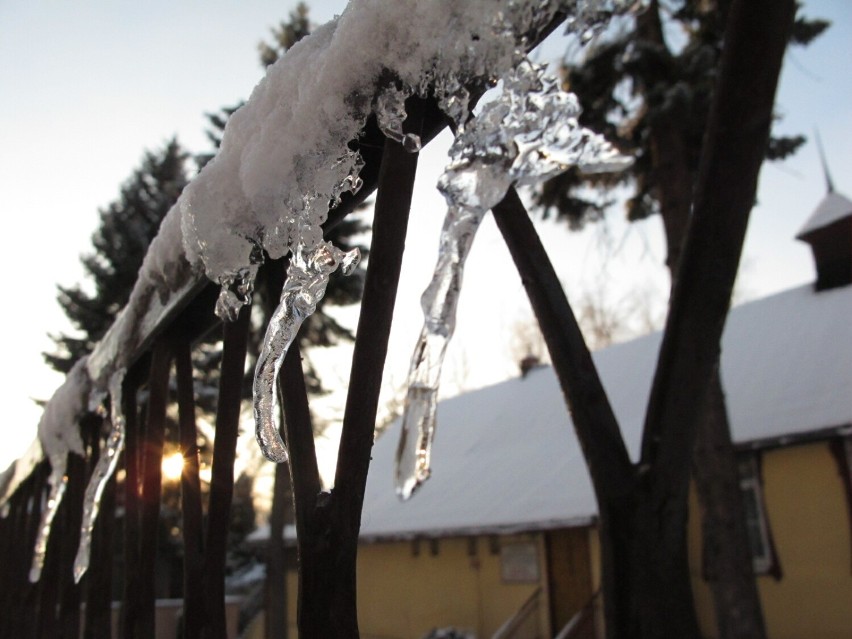 Meteorolodzy wydali 9 grudnia 2023 ostrzeżenie dla niemal całego Dolnego Śląska. Niebezpieczne zjawiska potrwają dłużej