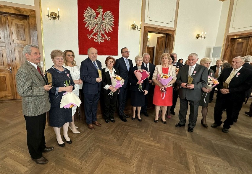 Prezydent Radosław Witkowski w gronie osób odznaczonych...