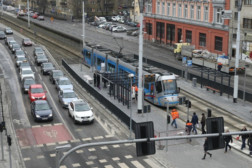 Tor tramwajowy w samym centrum Wrocławia nadaje się do...
