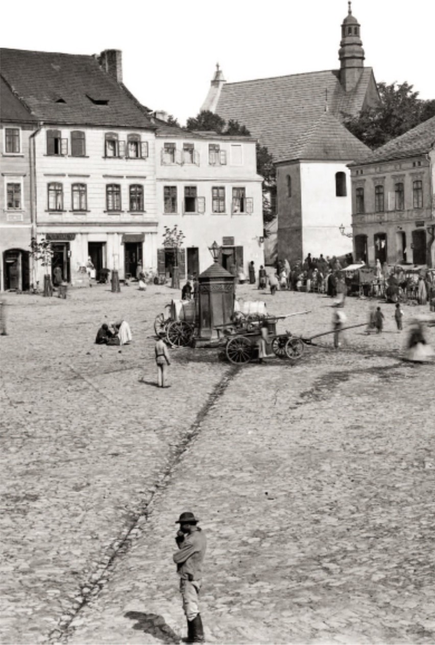Studnia miejska ok. 1890 ze zbiorów Muzeum Historycznego...