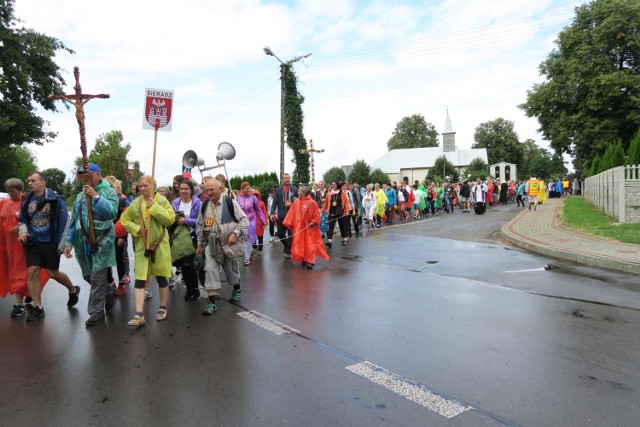 Pielgrzymka Sieradzka wchodzi na Jasną Górę