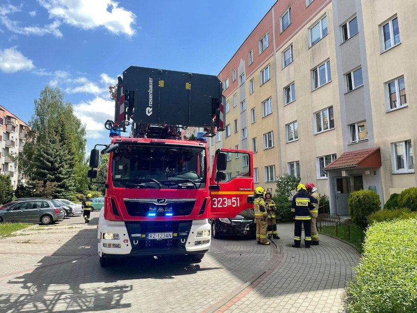 Do zdarzenia doszło w blok przy ul. Brydaka w Rzeszowie.