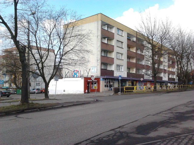 Blok przy ulicy Piastów Śląskich 2 w Mysłowicach Wesołej