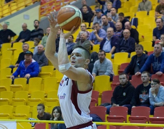 Maciej Raczyński rzucił cztery punkty.