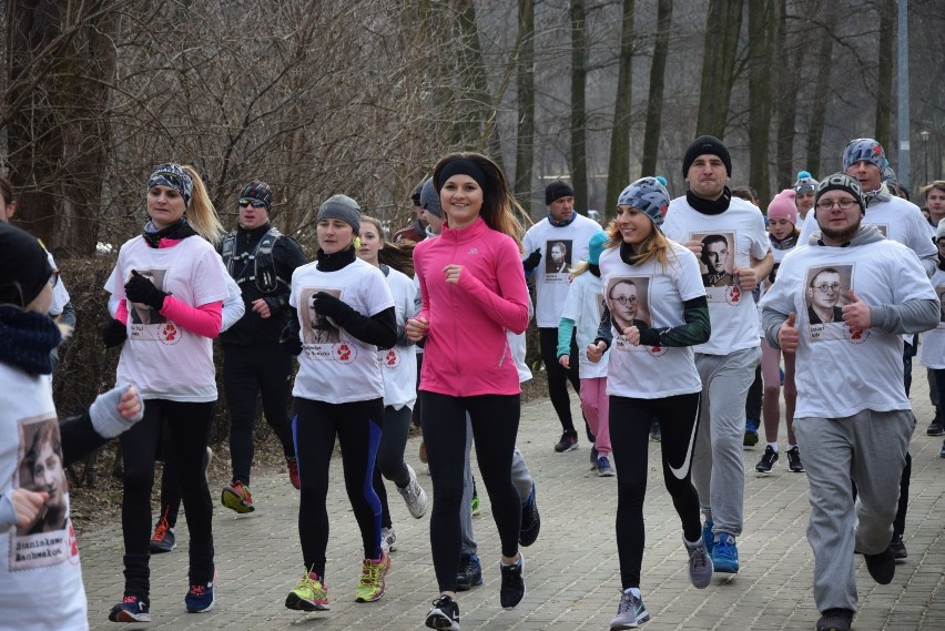 Bieg Tropem Wilczym 2019 w Kraśniku. Mieszkańcy pobiegli, by uczcić pamięć Żołnierzy Wyklętych (ZDJĘCIA, WIDEO)