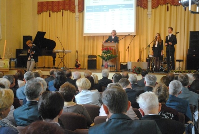 Zjazd absolwentów z okazji 90-lecia matury w liceum w Kościanie