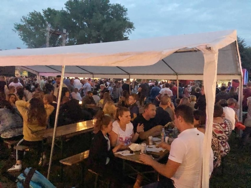 I Końskie Food Truck Festival - tłum próbował jedzenia z całego świata (ZDJĘCIA) 