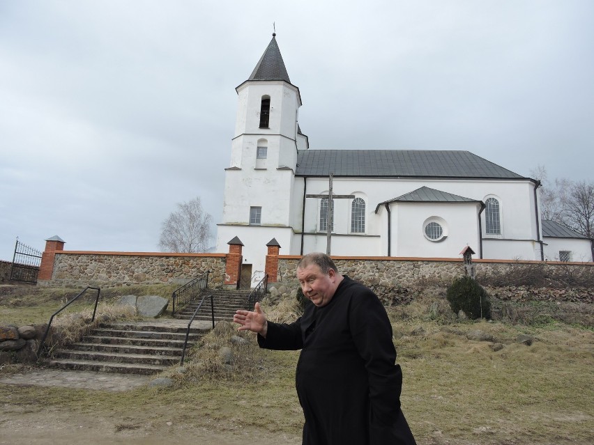 Degradacja księdza Wojciecha Markowskiego: z proboszcza w Zalesiu na wikarego w Białymstoku. Czy parafianie mu w tym pomogli? 