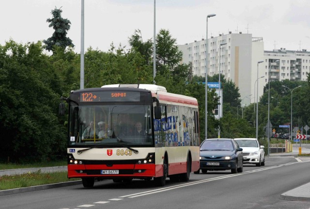 Setki mieszkańców Oliwy apelowały o przywrócenie dawnej trasy linii 122