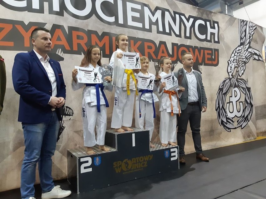 Dwa srebra i brąz zawodników Klubu Karate Randori z Radomska na turnieju w Wojniczu