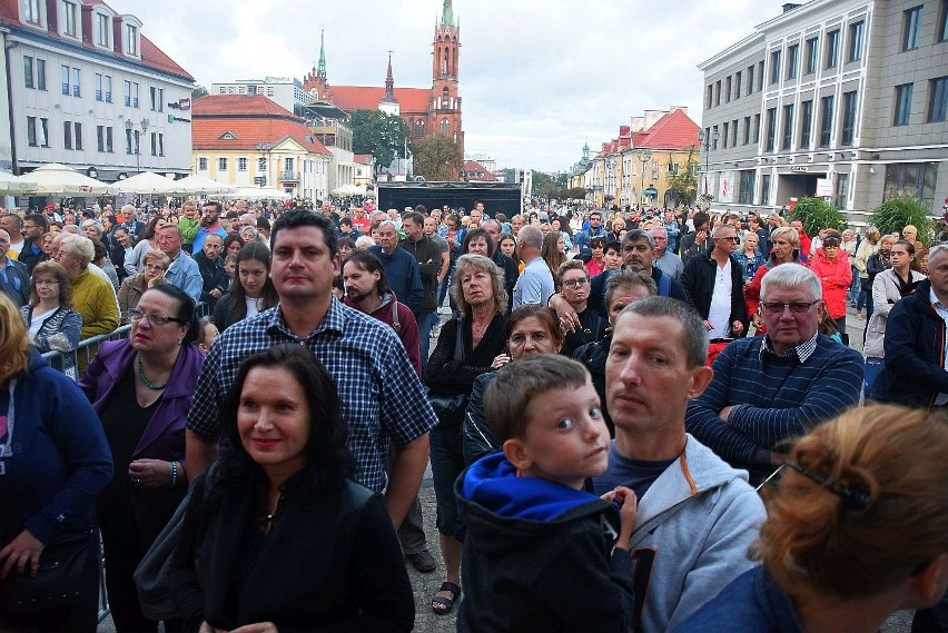 Rynek Kościuszki. Białystok Miasto Dobrej Muzyki. Kasia...