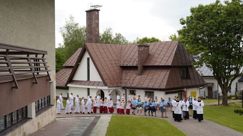 Święcenia diakonatu w parafii pw. Matki Bożej Szkaplerznej w...