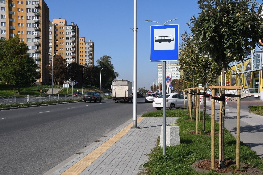 Nowe przystanki w Kielcach są gotowe od od kilku miesięcy a autobusy nie zatrzymują się na nich [FOTO]