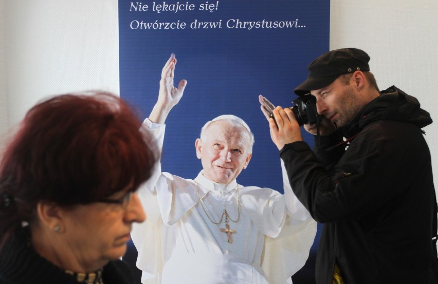 Mobilne muzeum Jana Pawła II wyrusza w trzyletnią podróż po Polsce [ZDJĘCIA, VIDEO]
