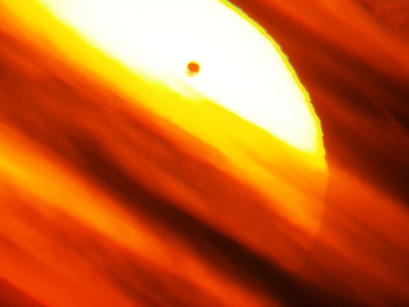 Ojciec z synem sfotografowali Wenus na tle Słońca. Miejsce obserwacji - góra Siemierzycka