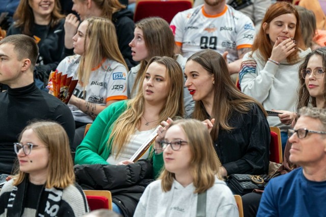 Kibice na siatkarskim meczu Trefla Gdańsk z Jastrzębskim Węglem w hali Ergo Arena