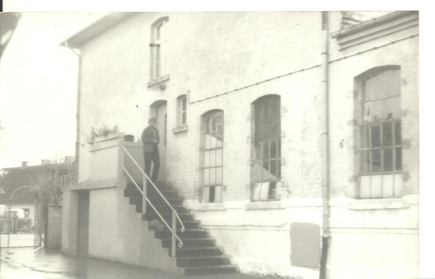 Lębork. Wyburzanie starej mleczarni. Aktualne zdjęcia i archiwalne fotografie mleczarni