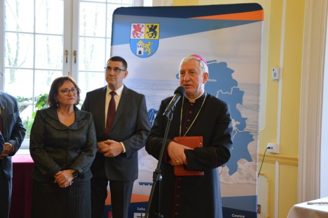 Biskup pelpliński ks. dr Ryszard Kasyna zawitał w piątek 19 stycznia do Lęborka.