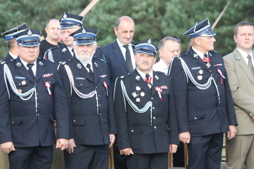 Jednostka  OSP Przyłubsko świętowała 65-lecie istnienia i otrzymała sztandar