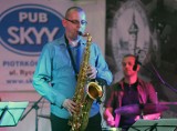 Koncertowo i jazzowo było przed Skyy Pubem, zagrał Jarek Bothur Quartet