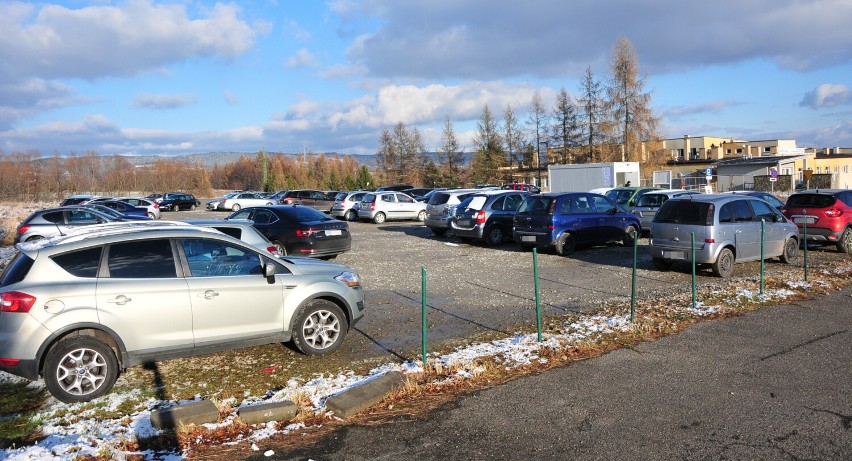 Największy parking przy szpitalu w Krośnie będzie zamknięty. Rozpoczyna się jego przebudowa