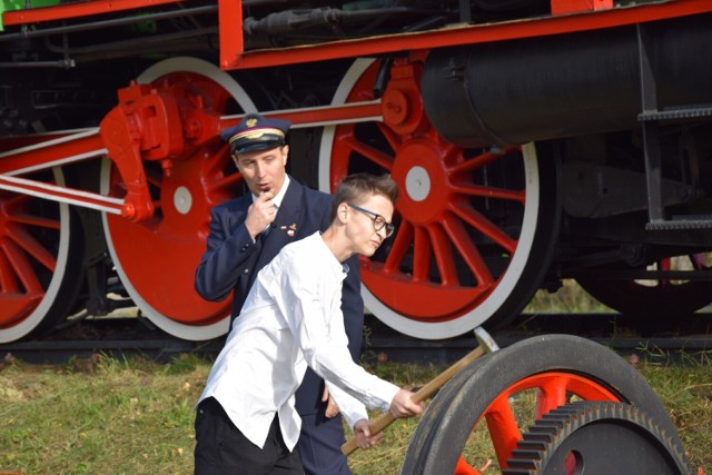 Uczniowie Technikum w Czerwieńsku złożyli ślubowanie. W szkole kształcącej w trzech zawodach kolejowych uczy się obecnie 41 uczniów