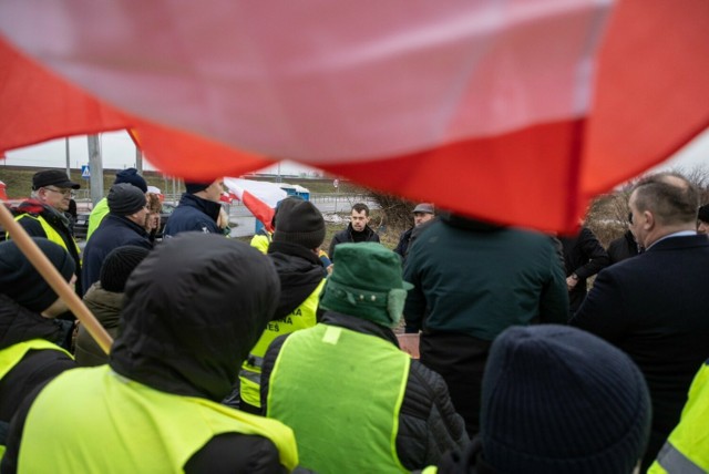 Spotkanie z rolnikami protestującymi przed granicą w Medyce.