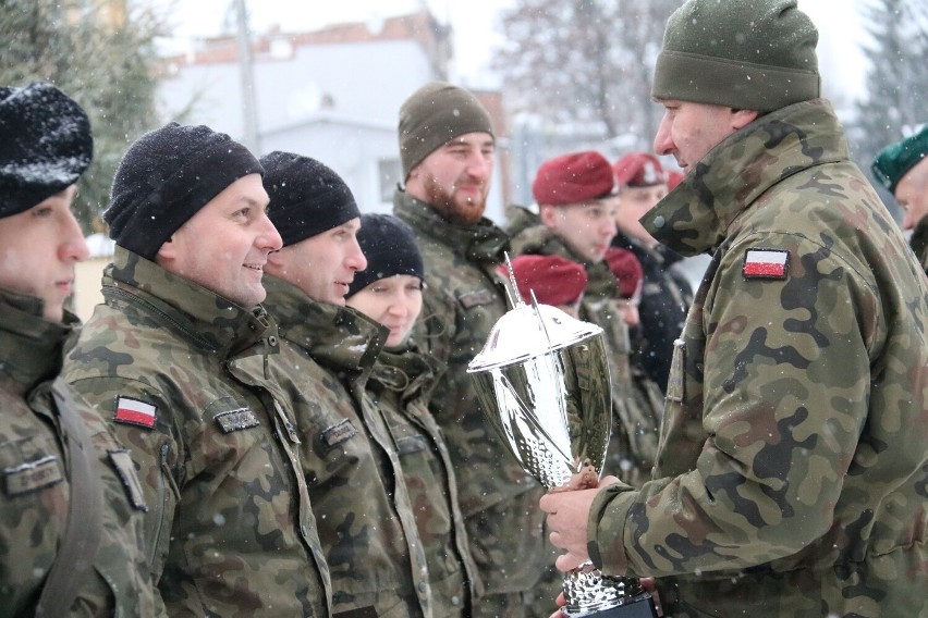 Żołnierze 25. Brygady wzięli udział w zawodach użyteczno-bojowych i stanęli na podium ZDJĘCIA