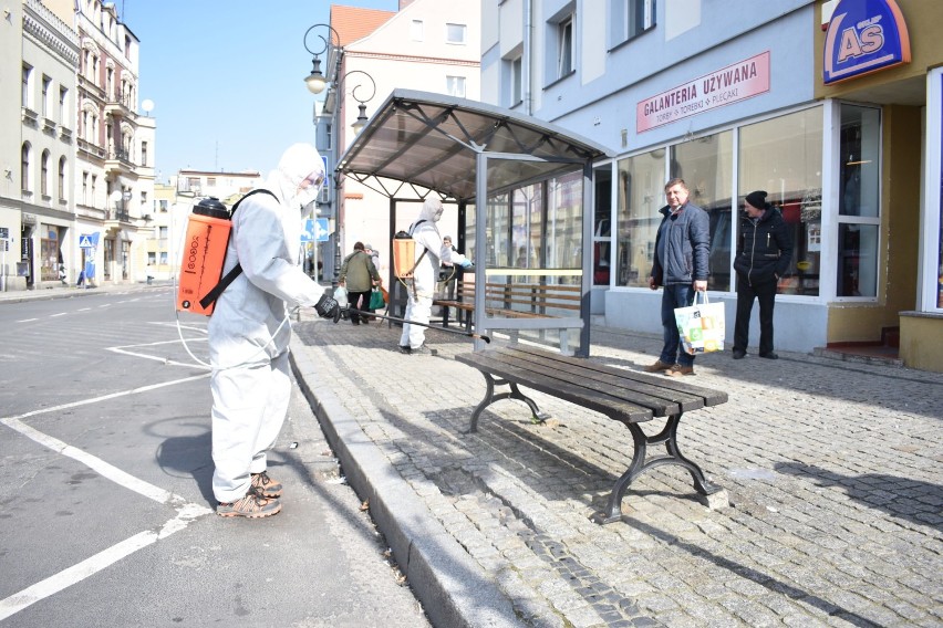 W Żaganiu rozpoczęła się akcja odkażania przystanków. Będzie...