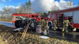 Auto z trzema osobami wpadło w poślizg w okolicach Steknicy. Wśród poszkodowanych Kazimierz Kleina