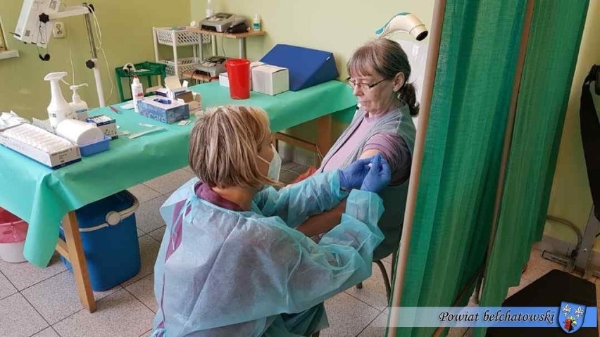 Trwają szczepienia na koronawirusa w domach pomocy w Bełchatowie i Zabłotach