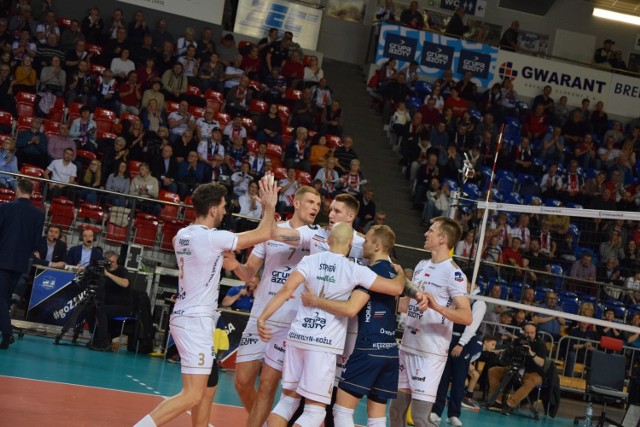 Siatkarze Grupy Azoty ZAKSA Kędzierzyn-Koźle będą musieli pokonać, w jedną stronę, na mecz w Kemerowie aż 5236 km.