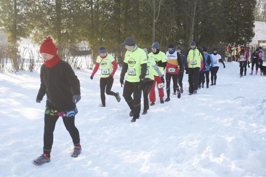 Grand Prix City Trail w Łodzi. Biegi przełajowe w parku 3...