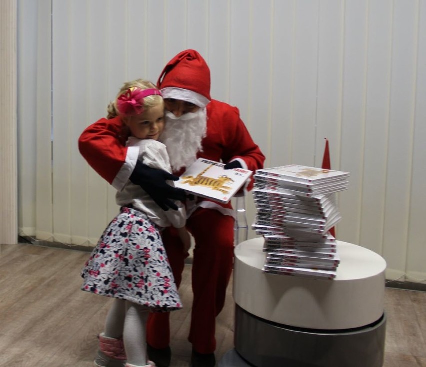 Mikołajki w Miejskiej i Gminnej Bibliotece Publicznej w Wieluniu[FOTO]